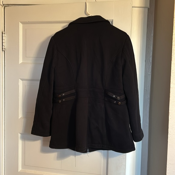 Details Intl black zip up coat, Size Large worn a few times - Picture 3 of 6